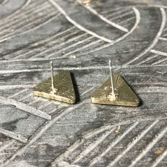 SOLD OUT Summit Triangle Marble Earrings - Picture 3 of 3
